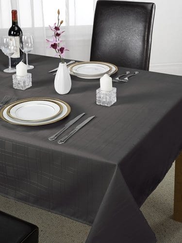 Chequers – Jacquard Tablecloth in Black