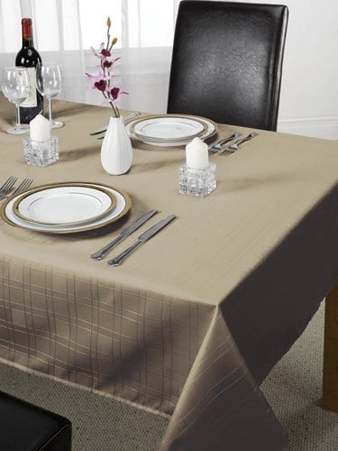 Chequers – Jacquard Tablecloth in Coffee
