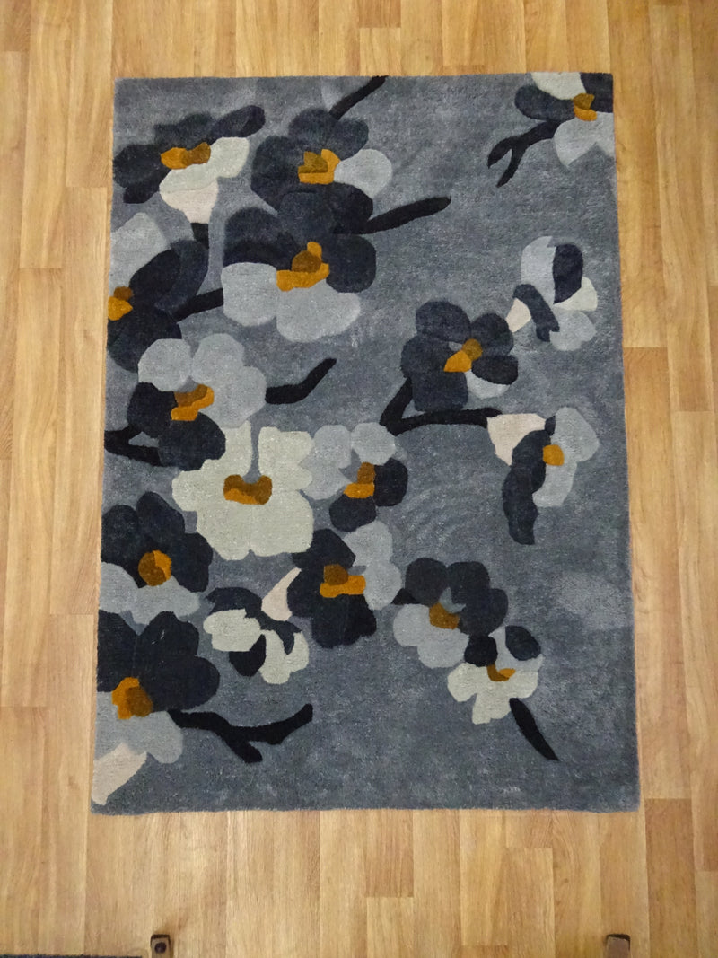 Infinite Grey Blossom Rug 120 x 170 cm 4' x 5'7"